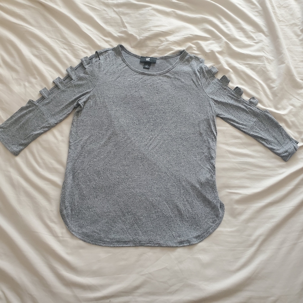 iZ Byer Gray Top